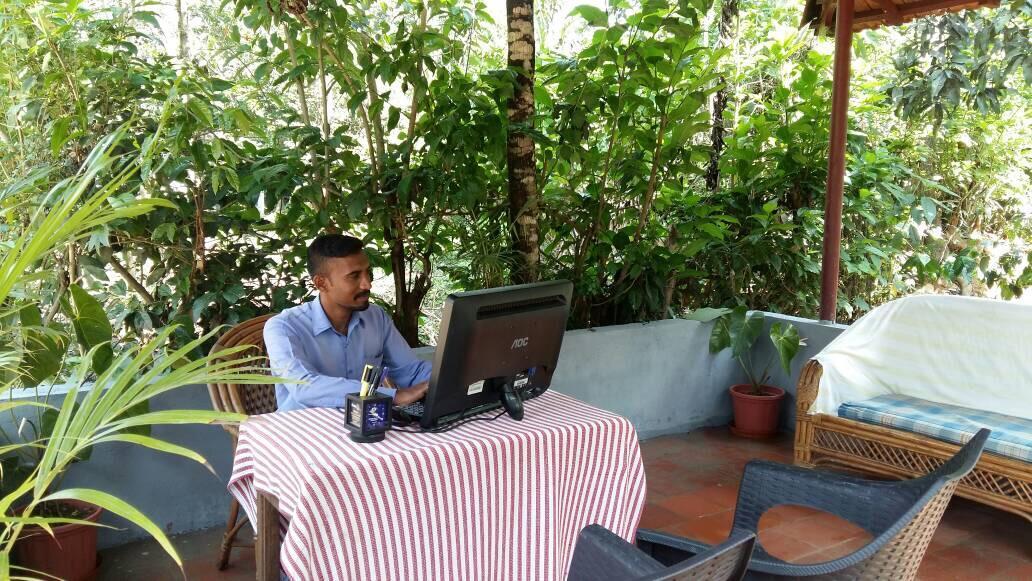 Leisure Vacations Whispering Woods Hotell Madikeri Exteriör bild