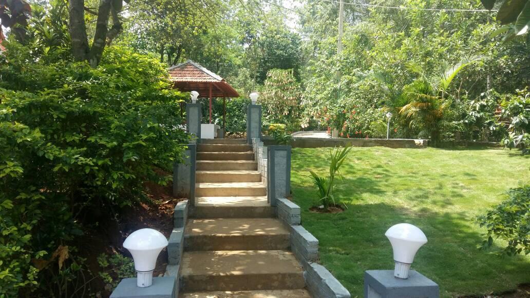 Leisure Vacations Whispering Woods Hotell Madikeri Exteriör bild